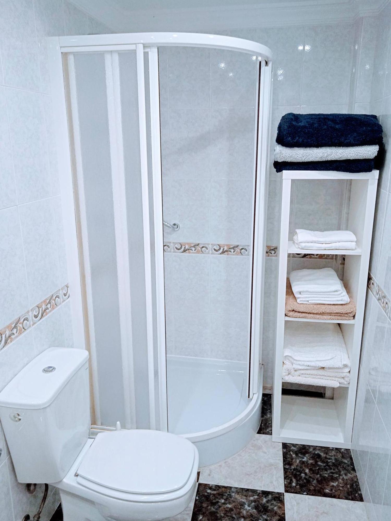 Iberos Royal Apartment La Zubia  Luaran gambar